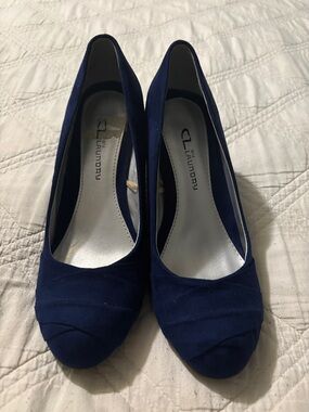 CL by Laundry Navy Suede Round-Toe Heels